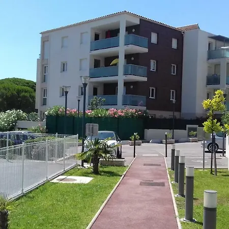Magnifique 2 Pieces Avec Piscine Proche De * Cannes