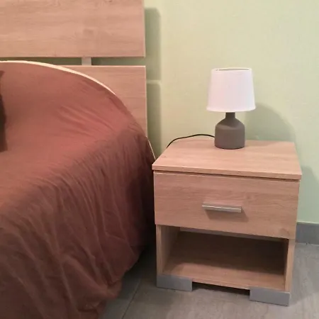 Magnifique 2 Pieces Avec Piscine Proche De Cannes